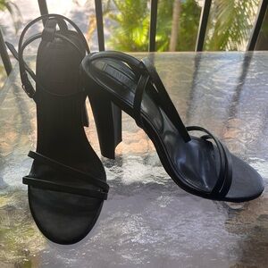 Forever 21 black strappy heels size 7.5